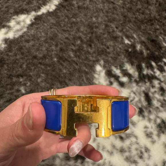 Clic Clac H Bracelet - Picture 2 of 7